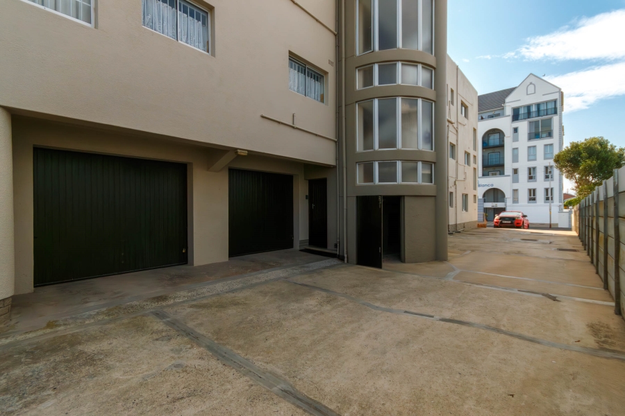 2 Bedroom Property for Sale in Strand North Western Cape